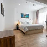 Apartamento Luxury Sea View With Panoramic Balcony & Private Parking, Casa Sul Mare