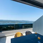 Luxury Sea View With Panoramic Balcony & Private Parking, Casa Sul Mare Apartamento Neum