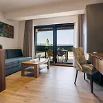 Luxury Sea View With Panoramic Balcony & Private Parking, Casa Sul Mare Apartamento *