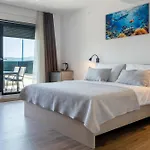 Casa Sul Mare, Sea View With Large Balcony & Free Parking Appartamento
