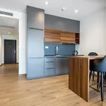 Casa Sul Mare, Sea View With Large Balcony & Free Parking Appartamento *