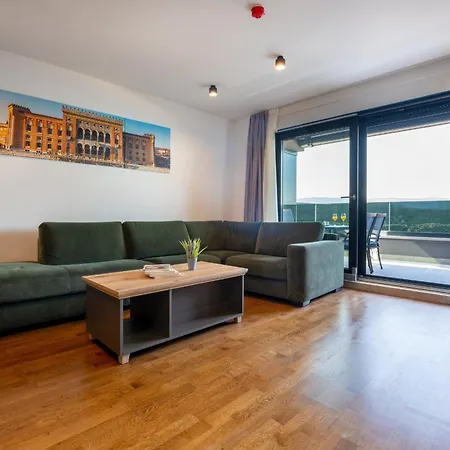 Apartmán Luxury Sea View With Panoramic Balcony & Private Parking, Casa Sul Mare *