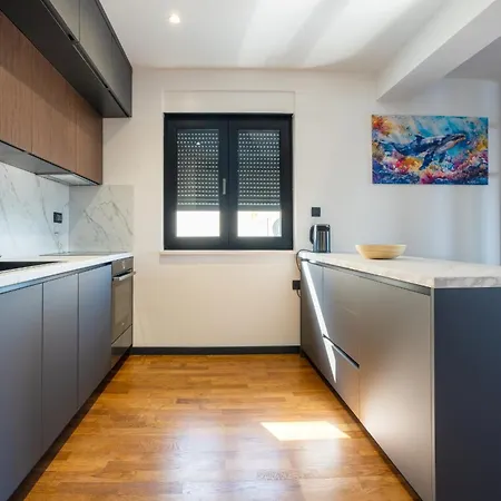 Luxury Sea View With Panoramic Balcony & Private Parking, Casa Sul Mare Apartmán Neum