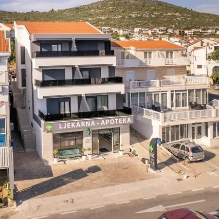 Luxury Sea View With Panoramic Balcony & Private Parking, Casa Sul Mare