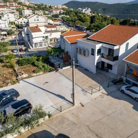아파트 Luxury Sea View With Panoramic Balcony & Private Parking, Casa Sul Mare *