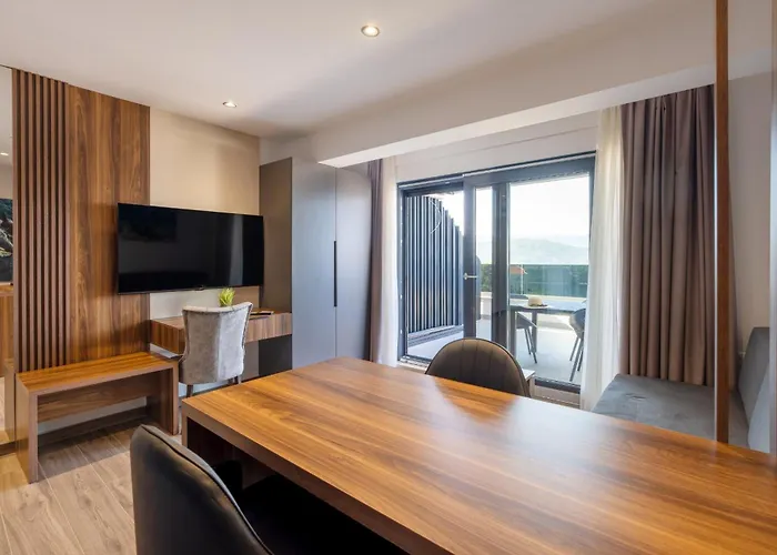 Casa Sul Mare, Sea View With Large Balcony & Free Parking