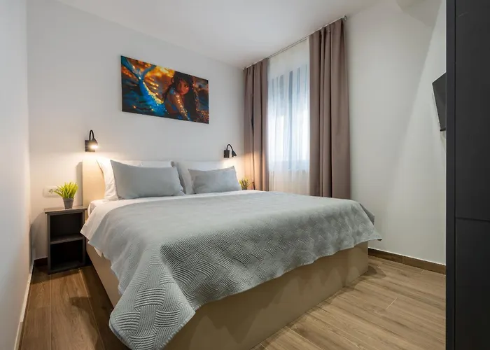 Casa Sul Mare, Sea View With Large Balcony & Free Parking