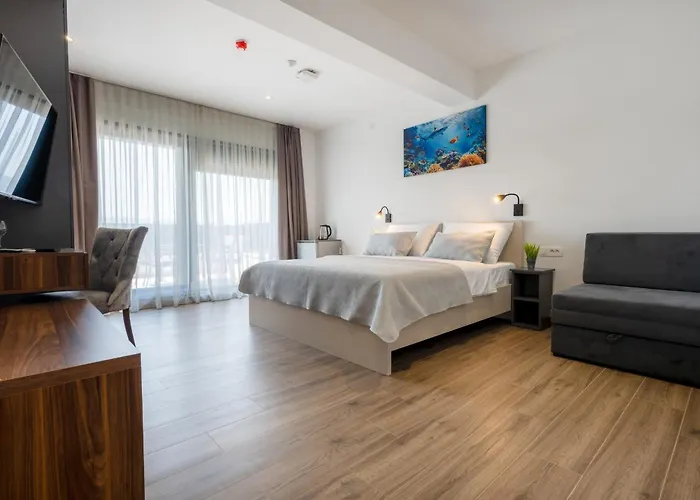 Casa Sul Mare, Sea View With Large Balcony & Free Parking * Neum