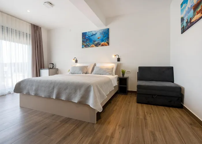 Casa Sul Mare, Sea View With Large Balcony & Free Parking